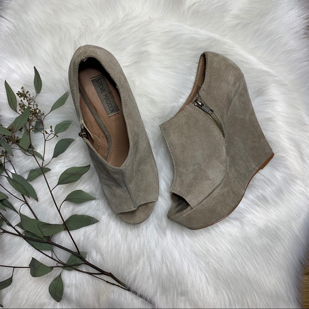 Steve Madden suede wedges